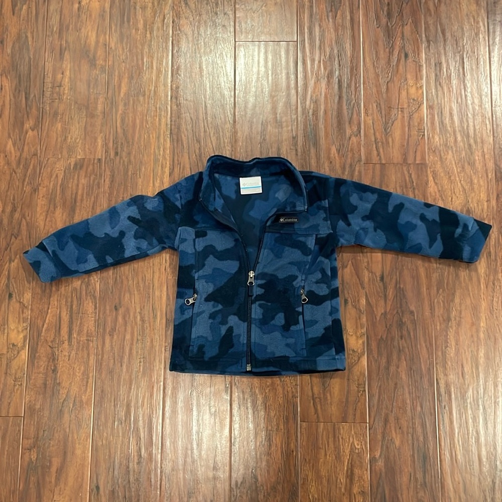 Columbia Blue Camo Size 3T Fleece Pullover Jacket